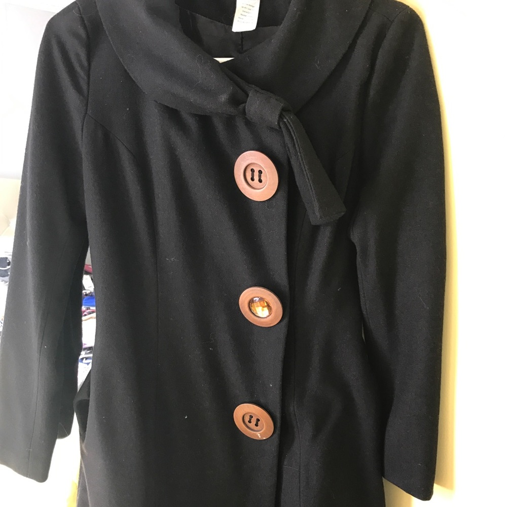 BLACK COAT